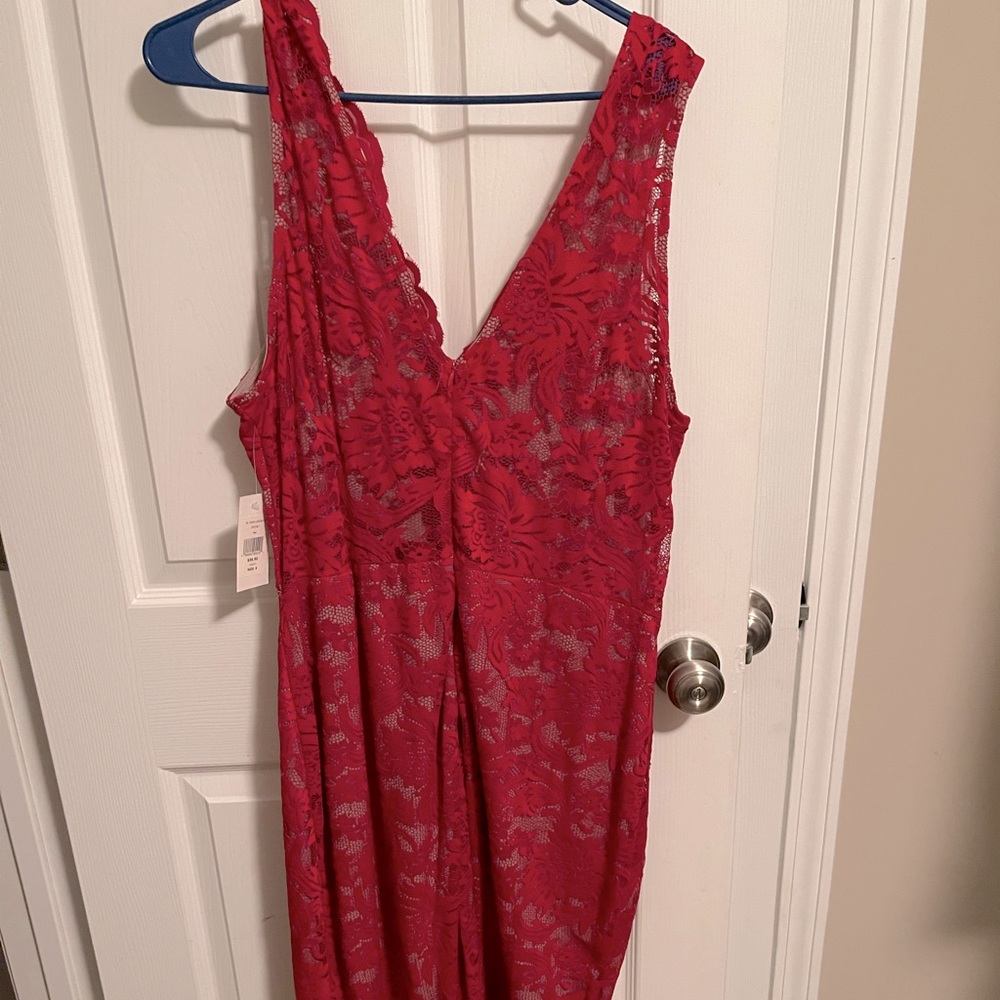 New with tags fashion to figure red lace dress